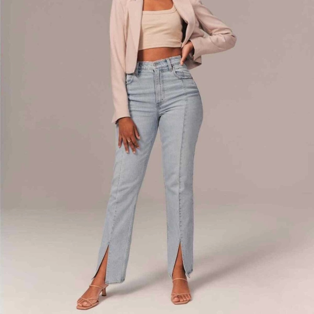 Abercrombie & Fitch The ‘90s Straight Ultra High Rise Curve Love